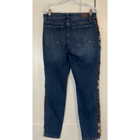 Judy Blue Jeans Women’s 13/31 Aztec Stripe Relaxed Fit Mid Rise Stretch Denim - Picture 2 of 11
